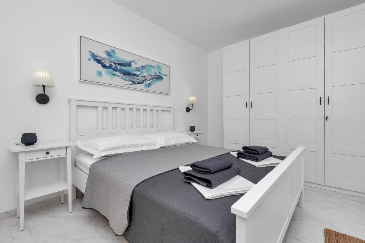 Apartment Lotte With Private Pool In The City Center! Makarska Eksteriør billede