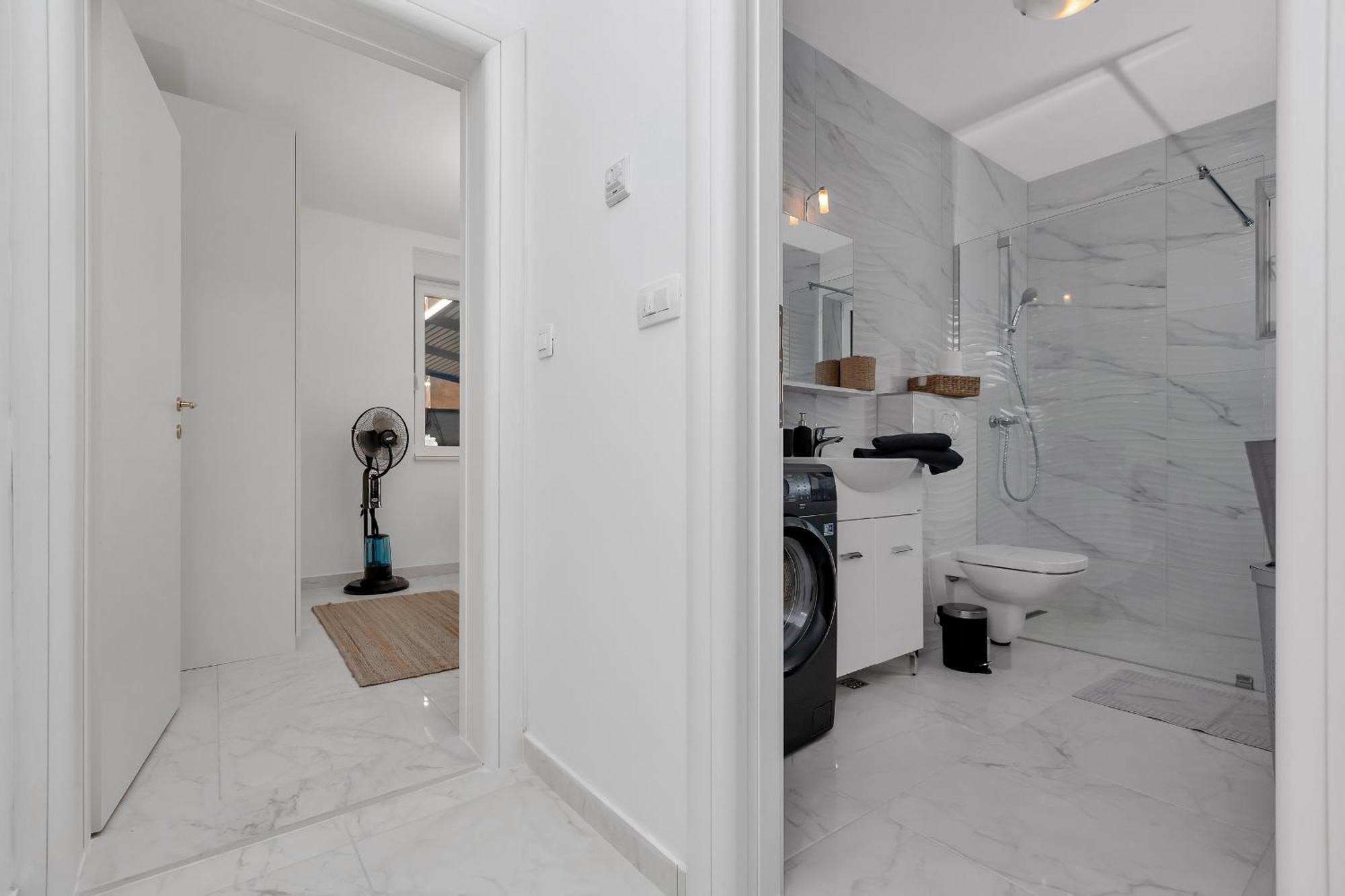 Apartment Lotte With Private Pool In The City Center! Makarska Værelse billede