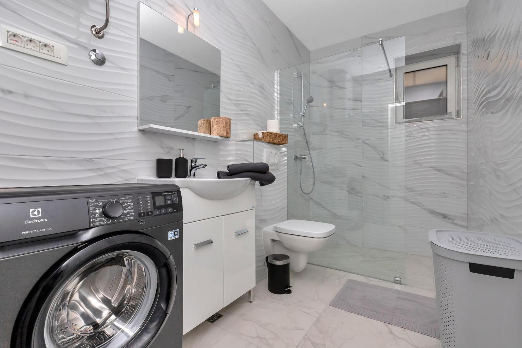 Apartment Lotte With Private Pool In The City Center! Makarska Værelse billede